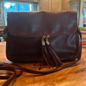 Elegant Burgundy Leather Shoulder Bag